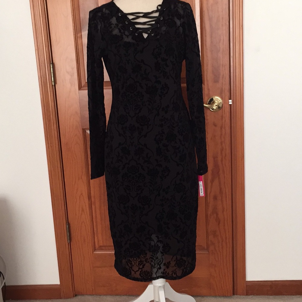 NWT XHilaration Lace Bodycon Dress w/slip